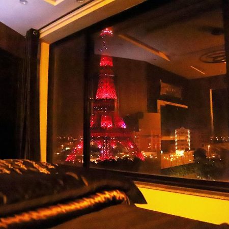 Adara Suites Lahore Eksteriør billede