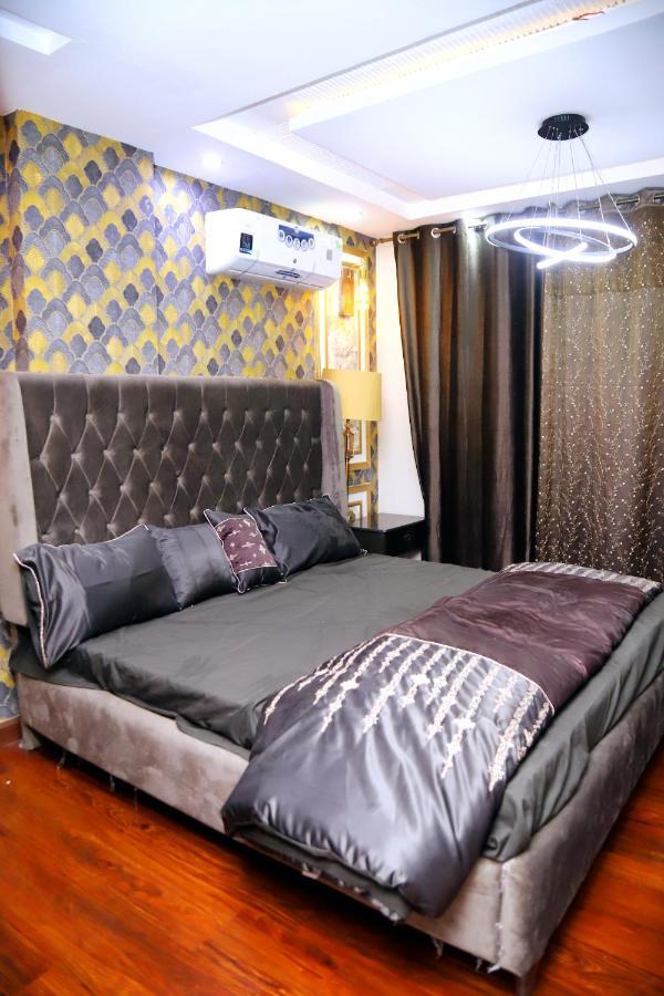 Adara Suites Lahore Eksteriør billede