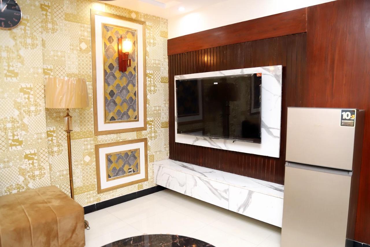 Adara Suites Lahore Eksteriør billede